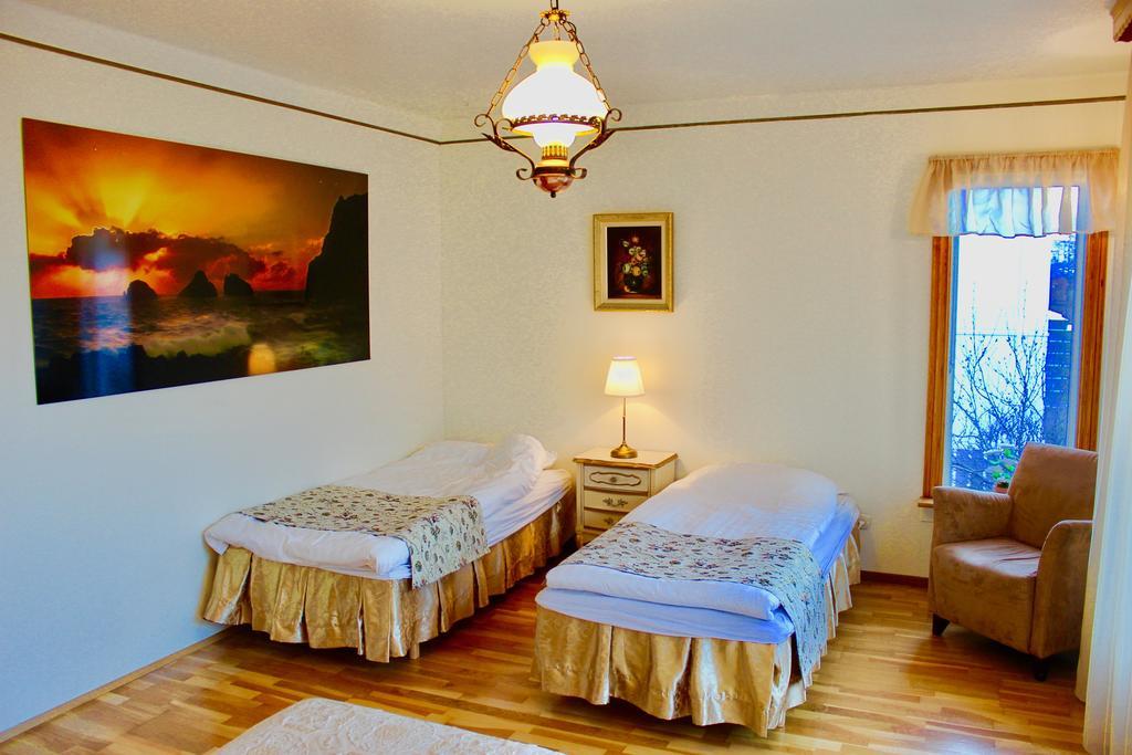 Guesthouse Arny Vestmannaeyjar Exterior foto