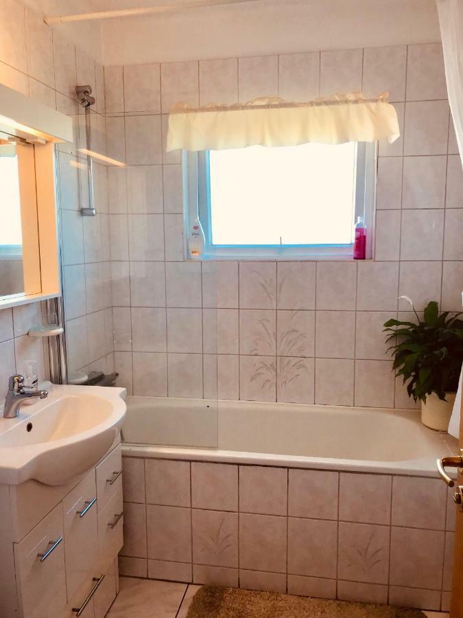 Guesthouse Arny Vestmannaeyjar Exterior foto